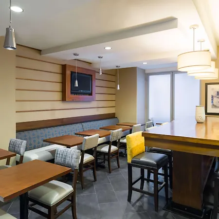Hampton Inn Manhattan Chelsea-3